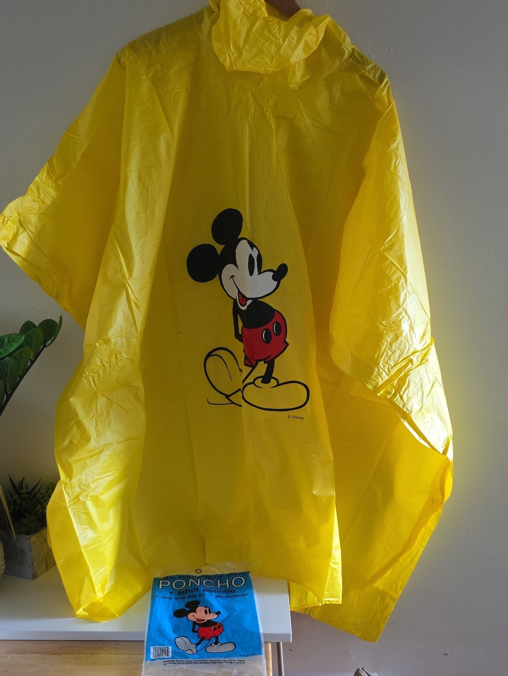Vintage Disney World Mickey Mouse Poncho Adult One Size All-Purpose New